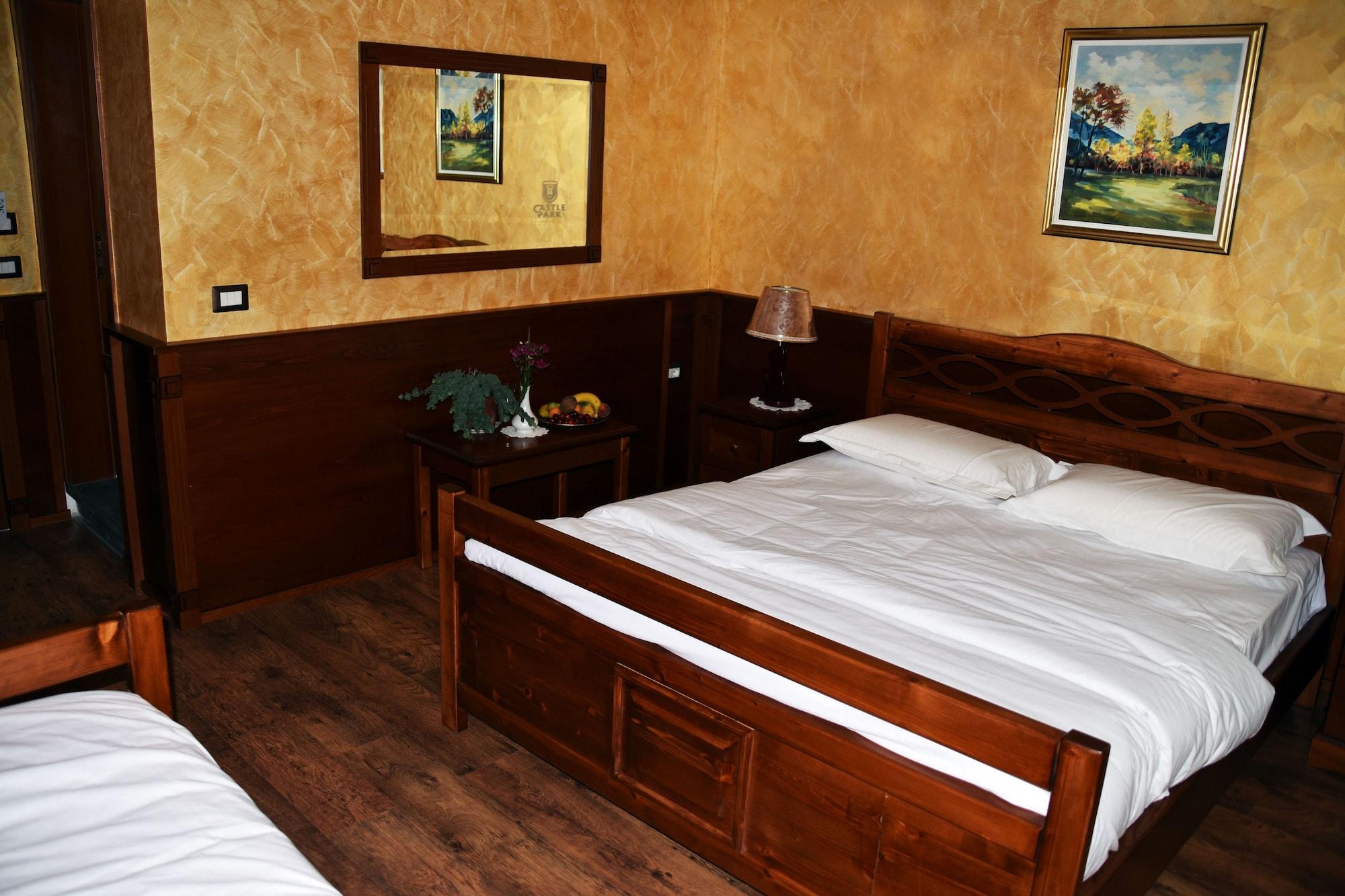 Castle Park 3* Berat